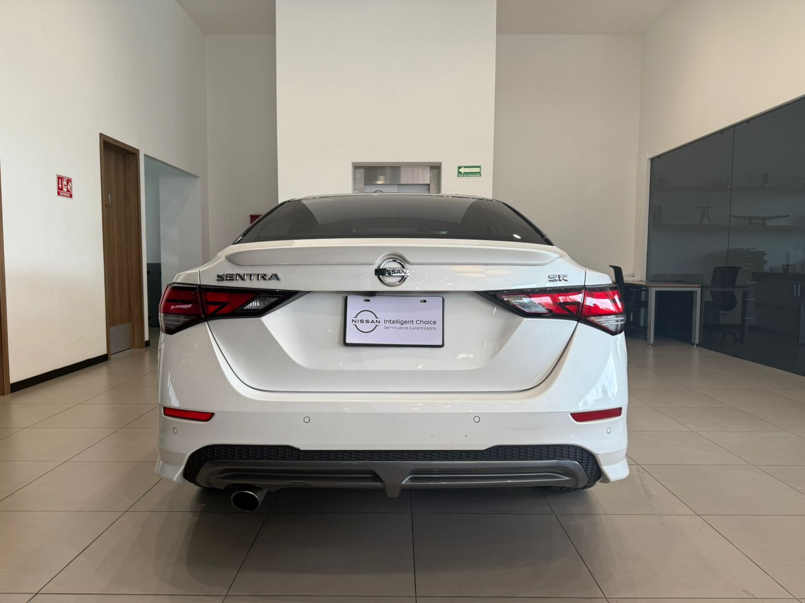 2023 Nissan SENTRA 4 PTS SR CVT AAC ASTOS DEPORTIVOS BOSE QC F LED RA-18