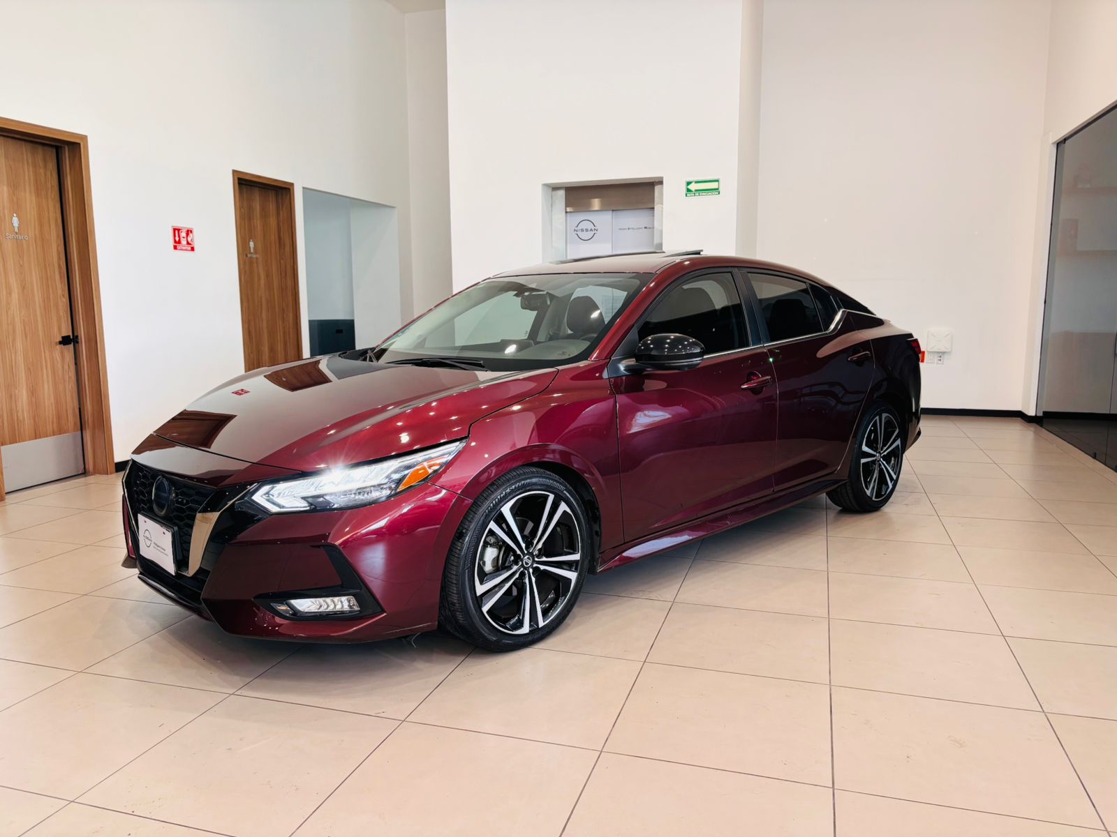 2023 Nissan SENTRA 4 PTS SR PLATINUM CVT AAC AUT ASTOS DEPORTIVOS BOSE PIEL NEGRA QC F LED RA-18