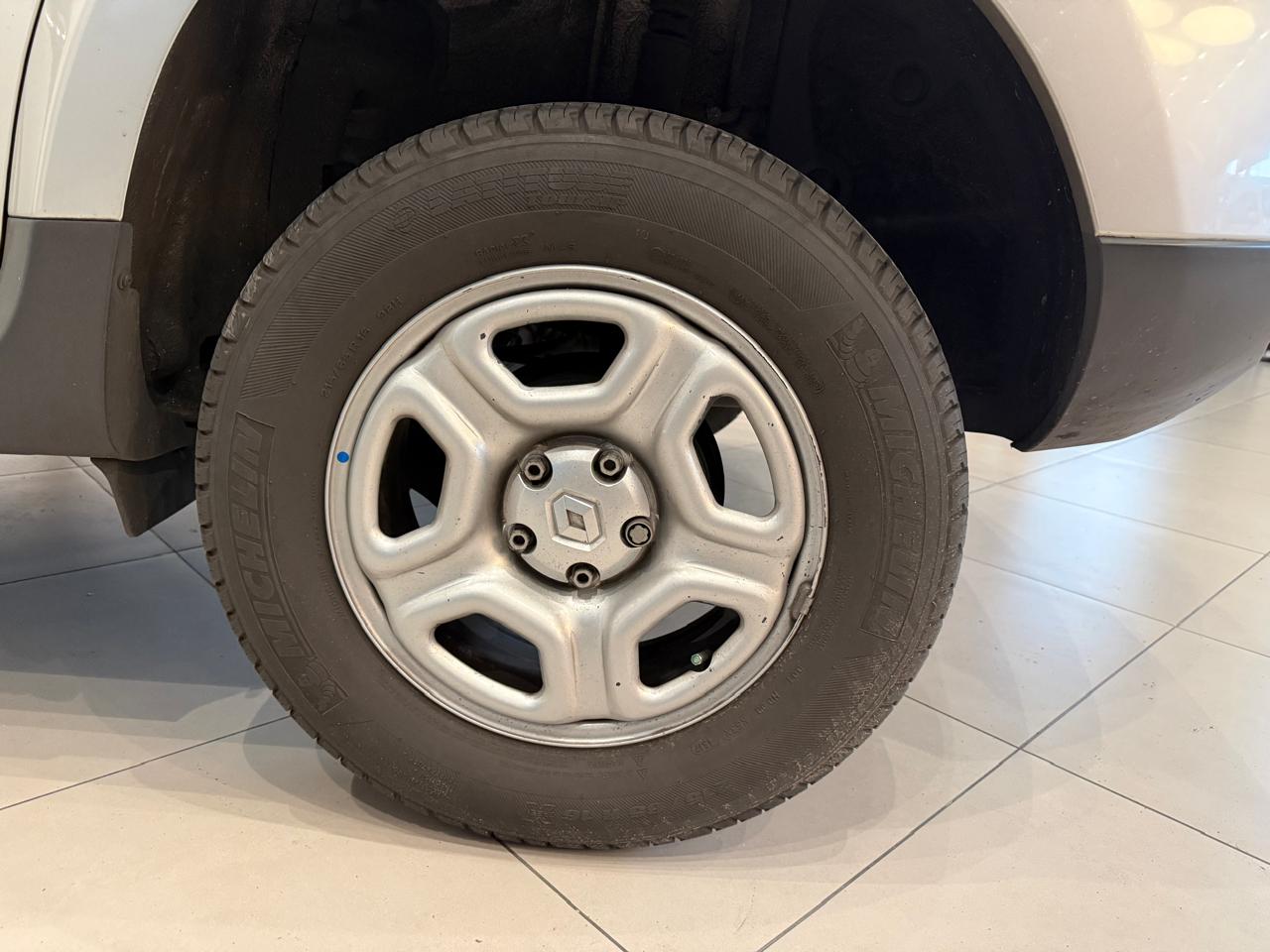 2018 RENAULT DUSTER 5 PTS ZEN TA AAC VE DEL MP3 R-16