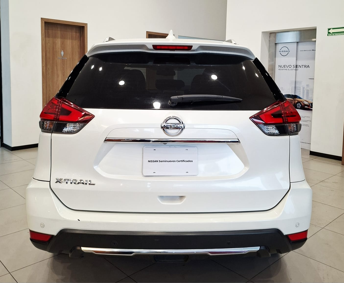 2018 Nissan X-TRAIL 5 PTS EXCLUSIVE CVT PIEL CD QC GPS 5 PAS RA-18