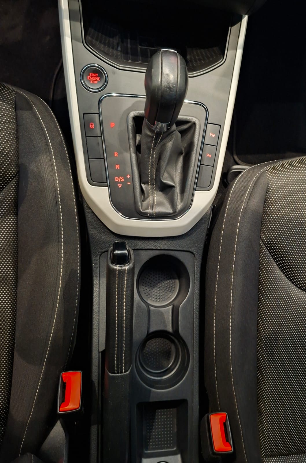 2021 SEAT ARONA 5 PTS XCELLENCE 16L CLIMATRONIC CAMARA REVERSA F LED RA-17