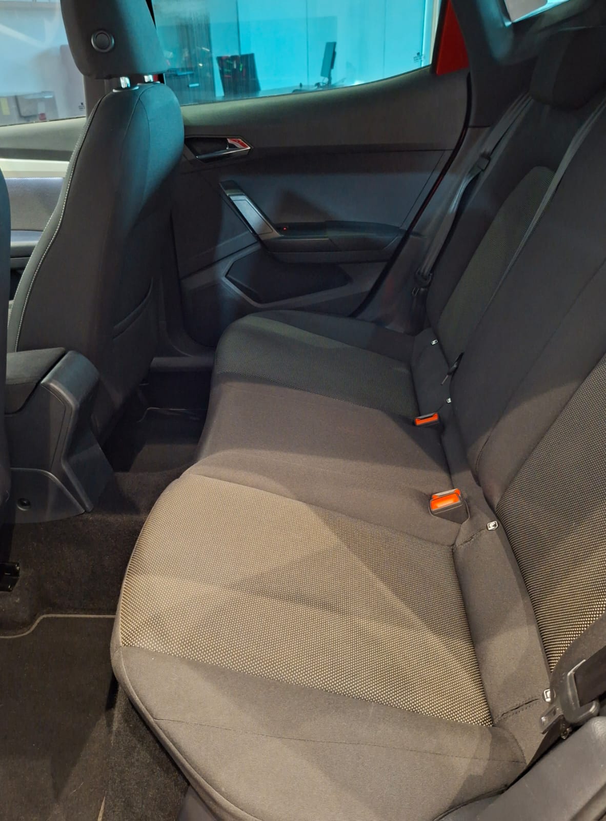 2021 SEAT ARONA 5 PTS XCELLENCE 16L CLIMATRONIC CAMARA REVERSA F LED RA-17